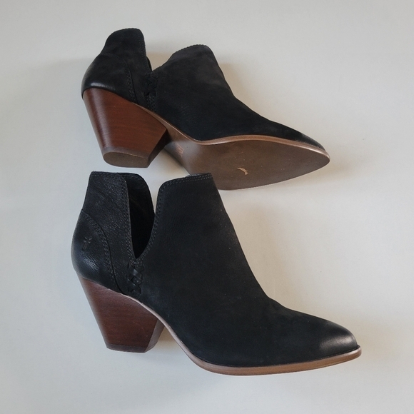 Frye Reyna Cut Out ancke booties size 7. - Picture 12 of 12
